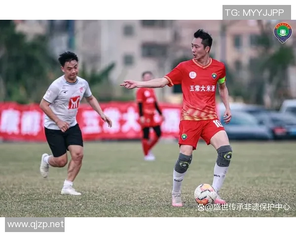 足球文化的全球传播与发展：从竞技到娱乐的跨界融合与未来趋势